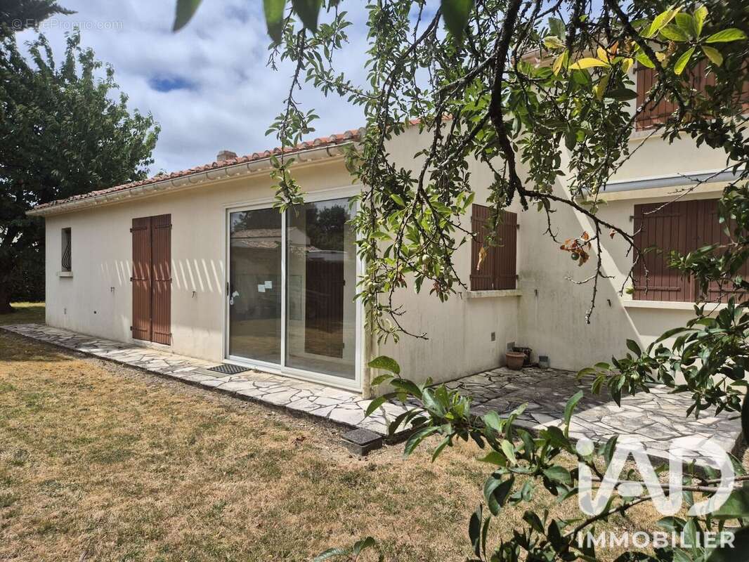Photo 2 - Maison à COMMEQUIERS