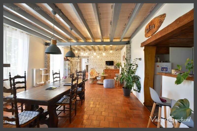 Maison à LE PIZOU
