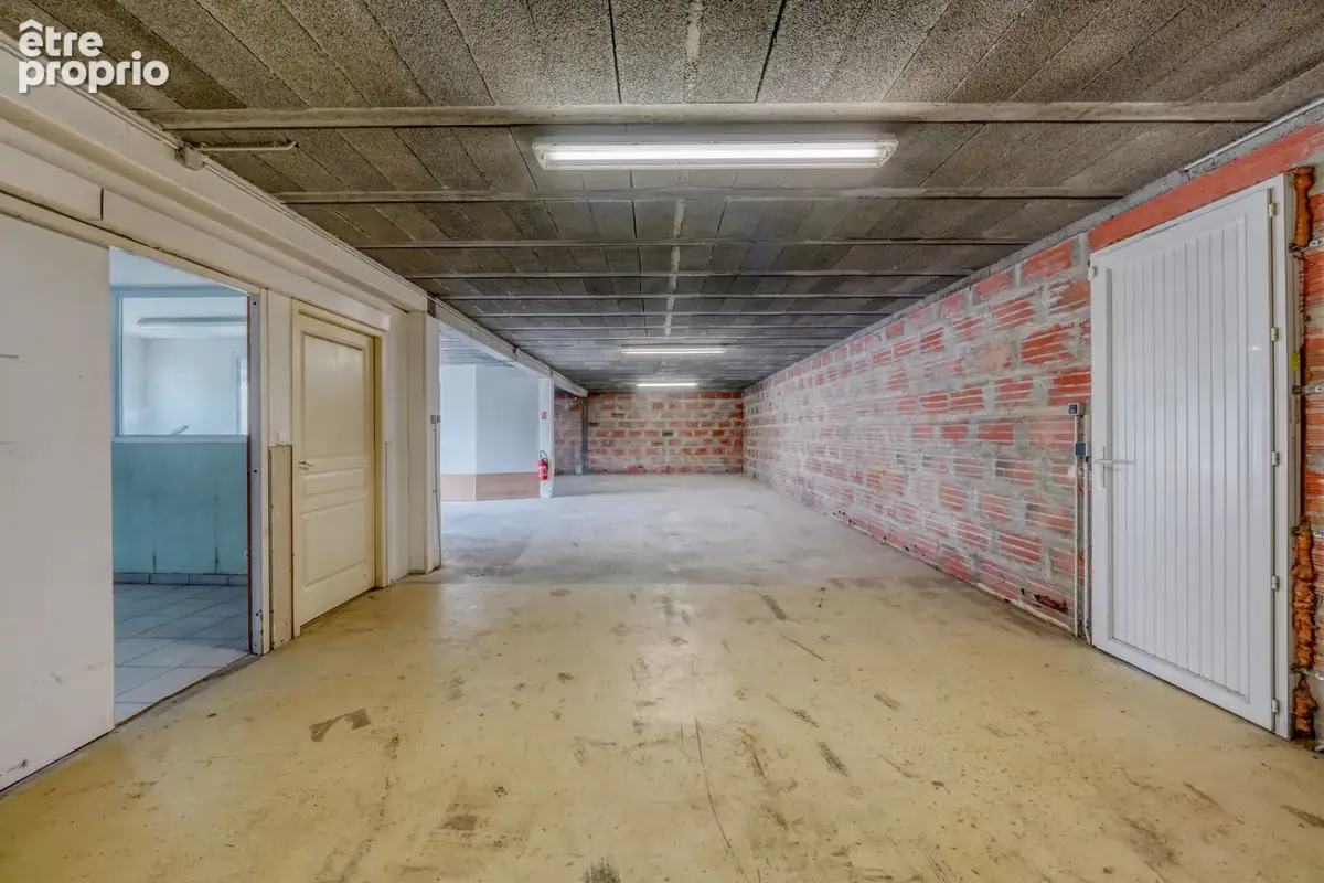 Bâtiment de 600m2 sur parcelle de 1000m2 - photo 3