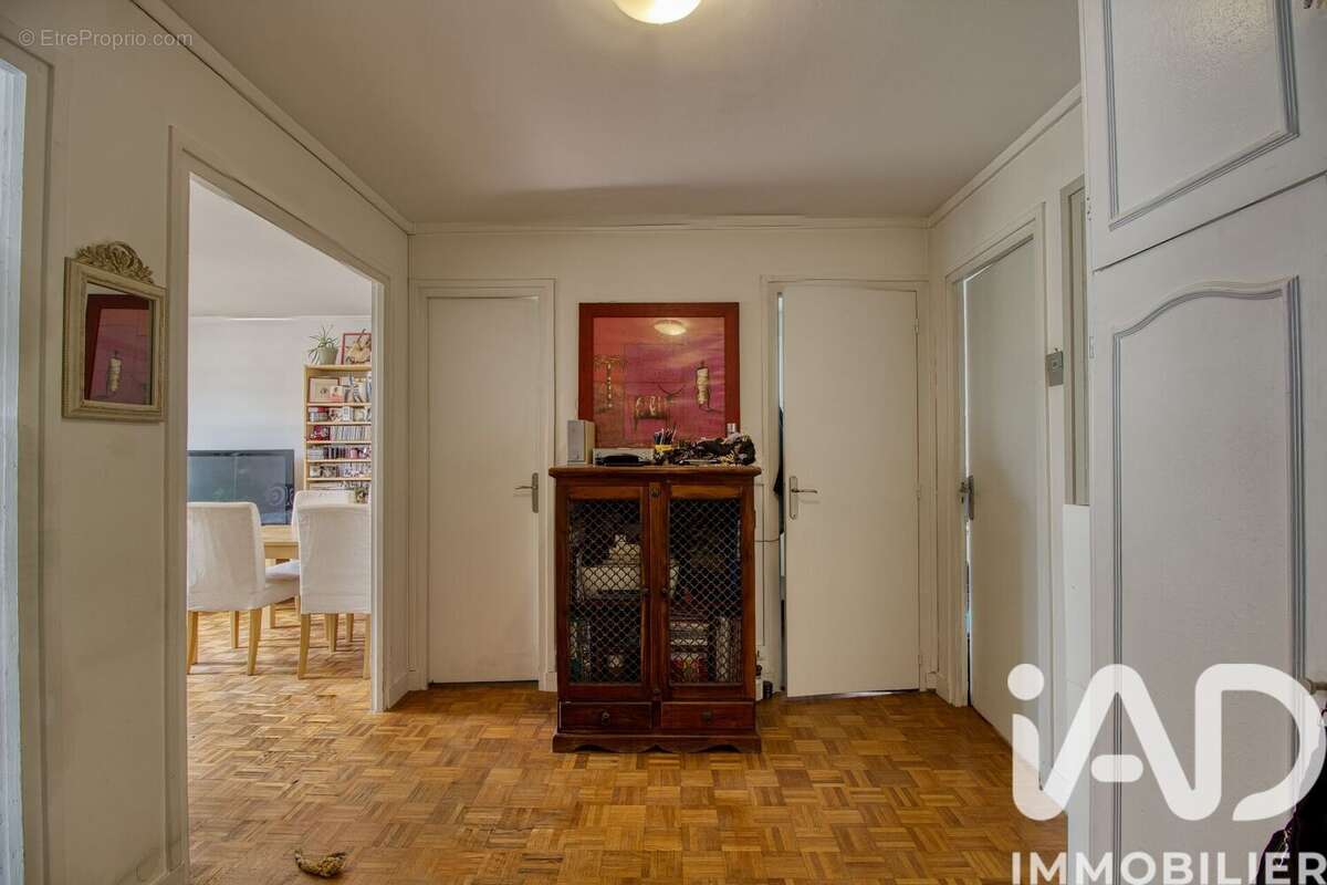 Photo 6 - Appartement à LES PAVILLONS-SOUS-BOIS