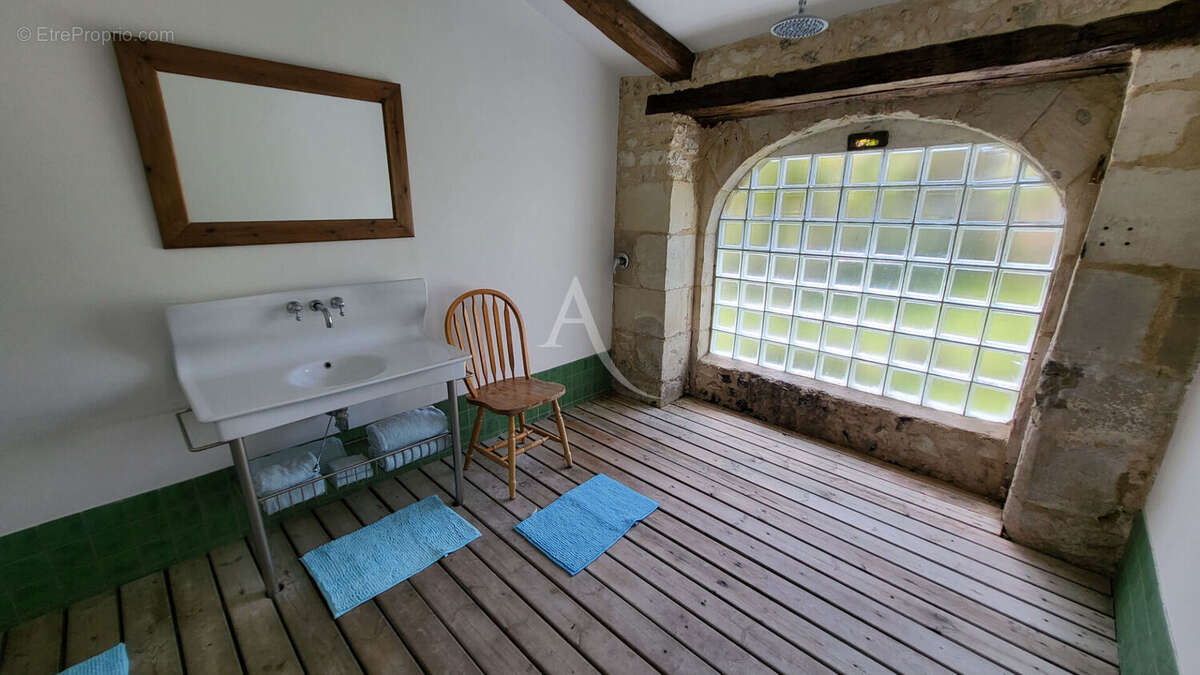 Maison Mortagne Sur Gironde 4 pièce(s) 135 m² - photo 12