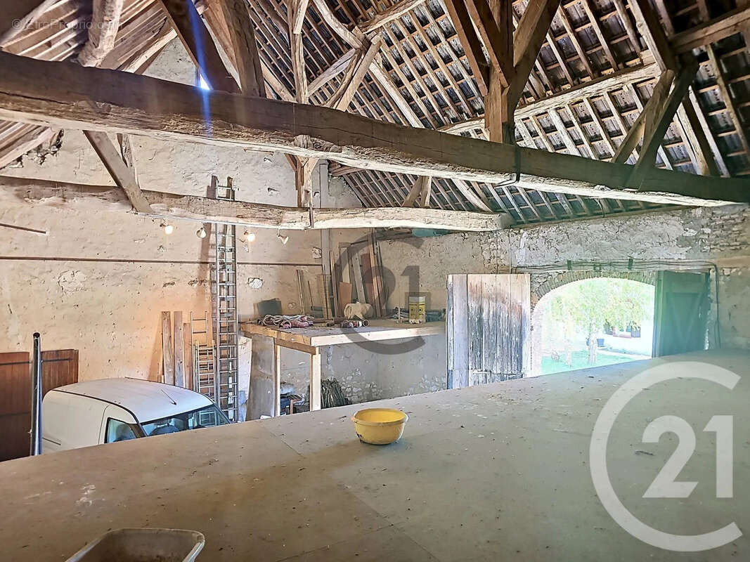 Maison 250 m² à Vulaines  - photo 21