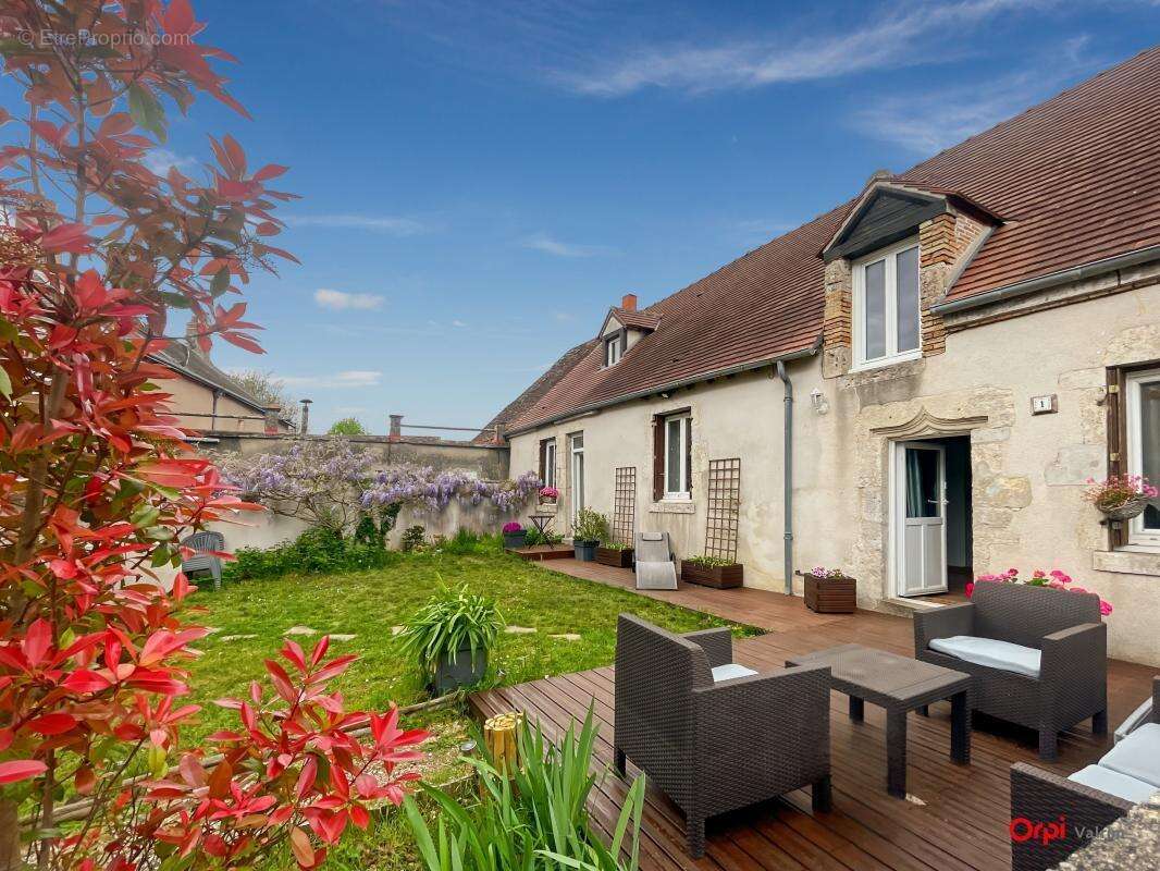  La vie de famille au vert : Longère 146,6 m² avec jardin et dépendance  - photo 6
