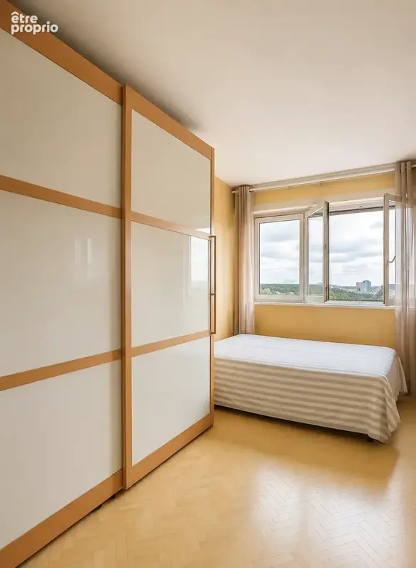 Centre   Appartement familial lumineux avec vue panoramique, parking et cave - photo 5