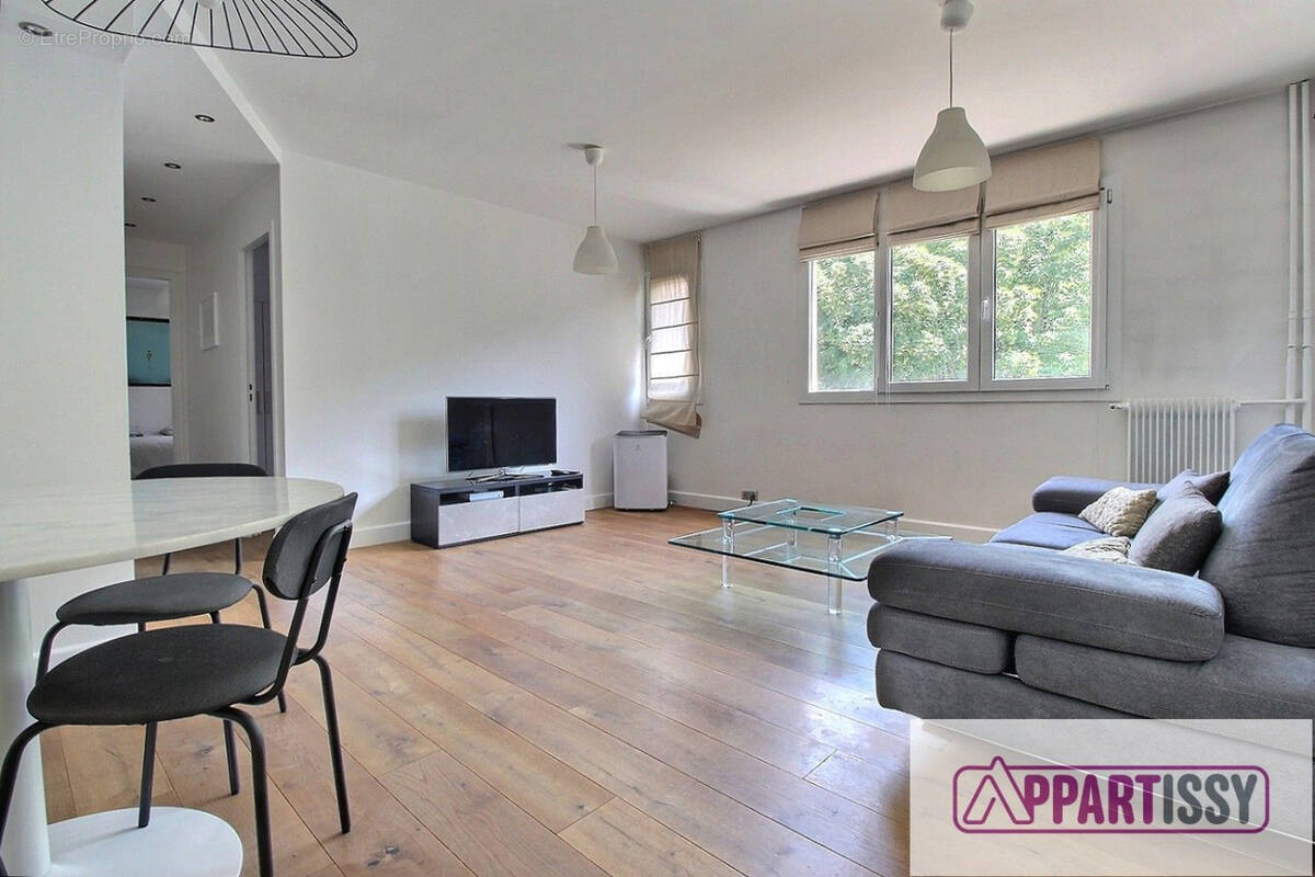 Appartement à ISSY-LES-MOULINEAUX