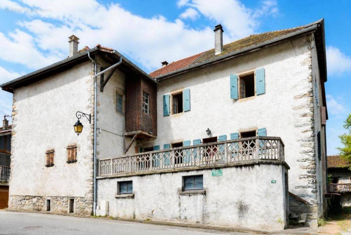 Maison à LULLY