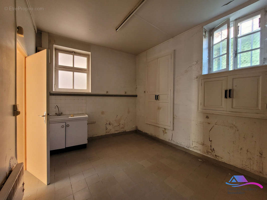 Cuisine  - Maison à CHATEAUMEILLANT