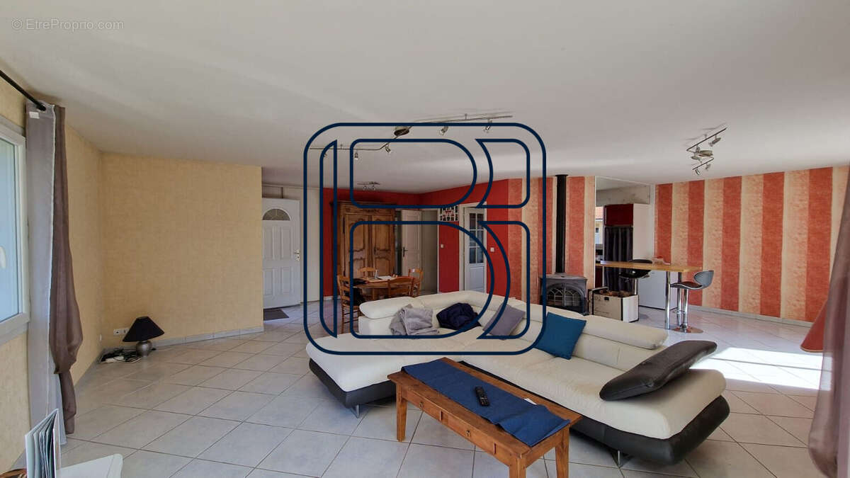 Maison à PONT-DU-CHATEAU