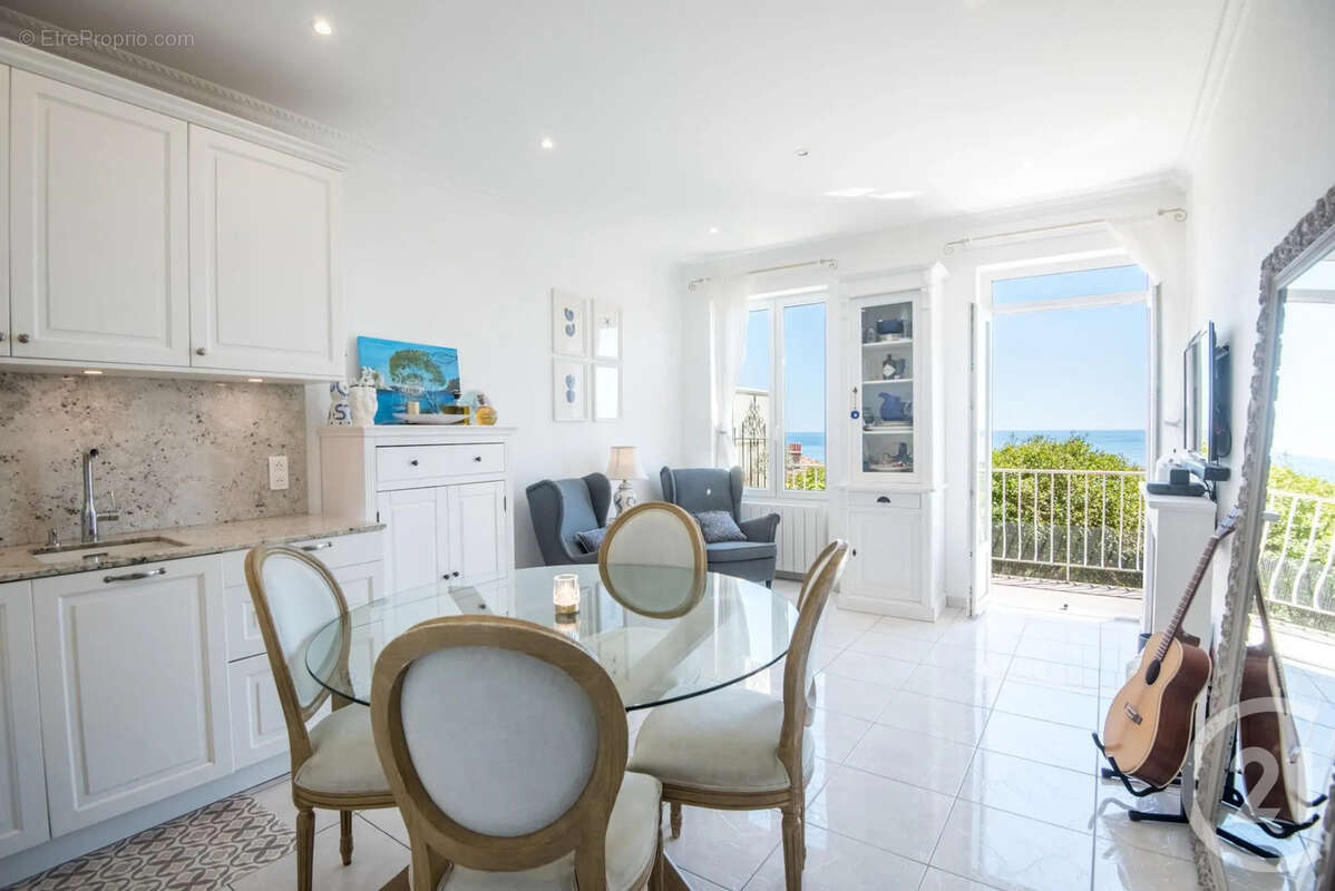 Appartement à BEAULIEU-SUR-MER