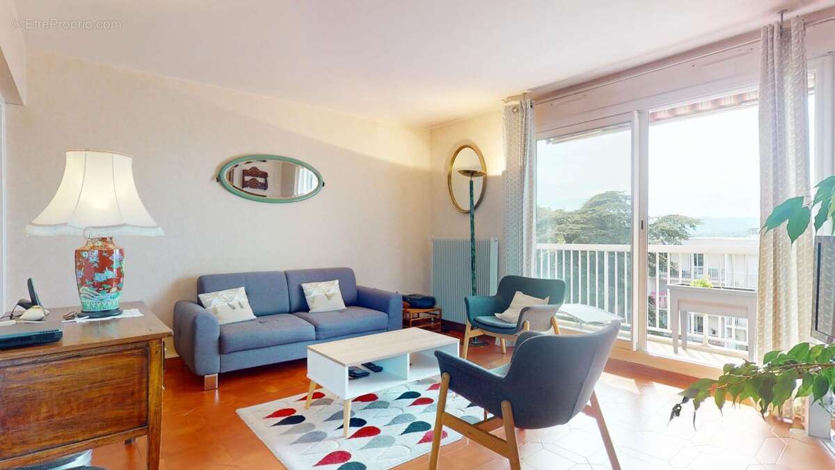 Appartement à TASSIN-LA-DEMI-LUNE