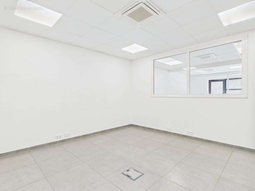A vendre local baleone - photo 8