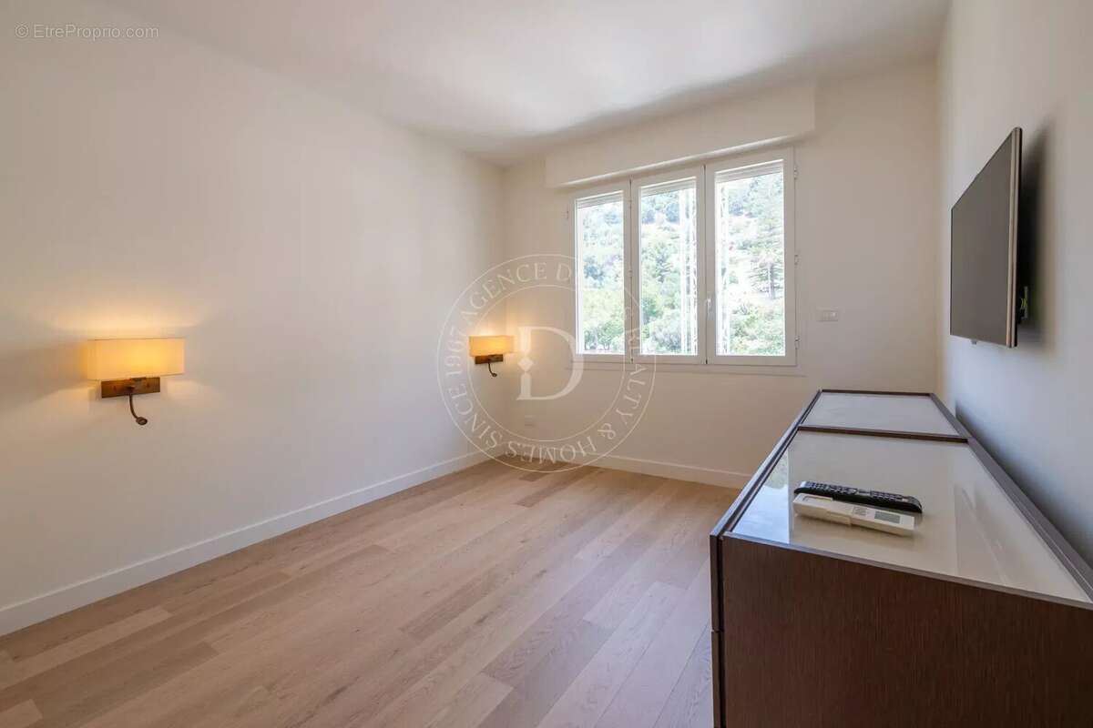 Appartement à BEAULIEU-SUR-MER