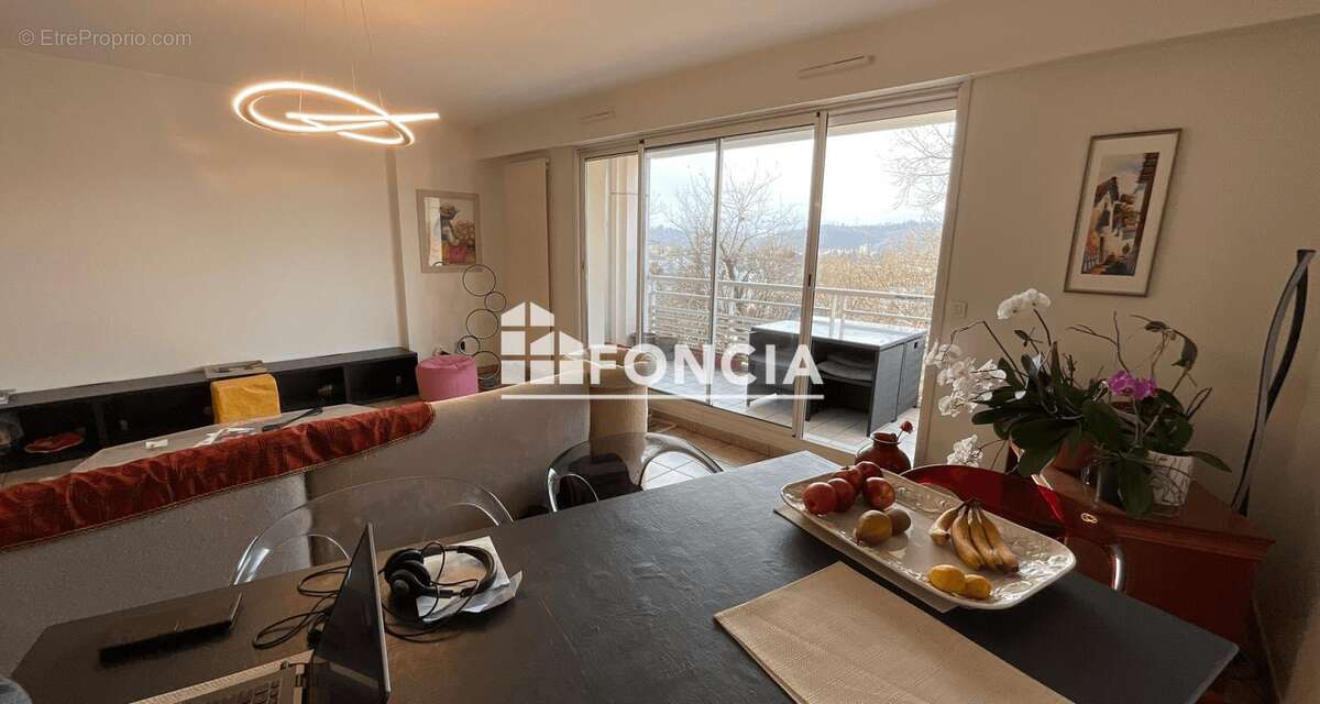 Appartement à BILLERE