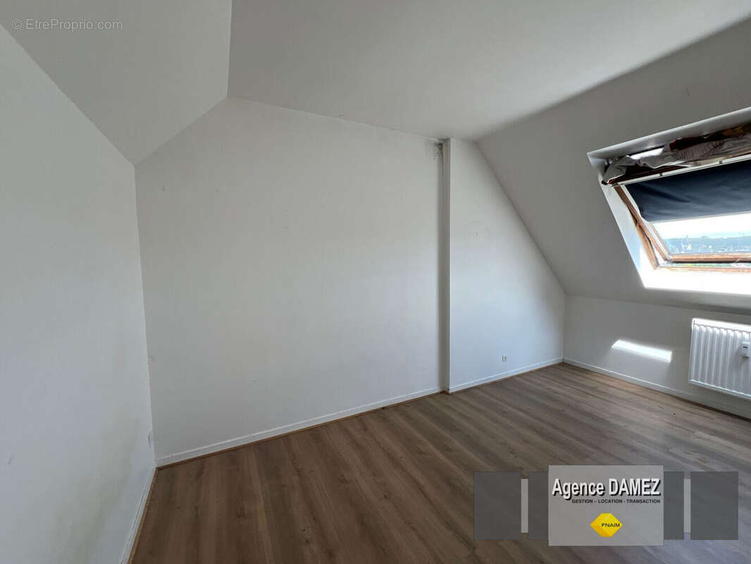 DOURDAN, Duplex 4 pièces de 110 m² avec garage, cave et parking - photo 11