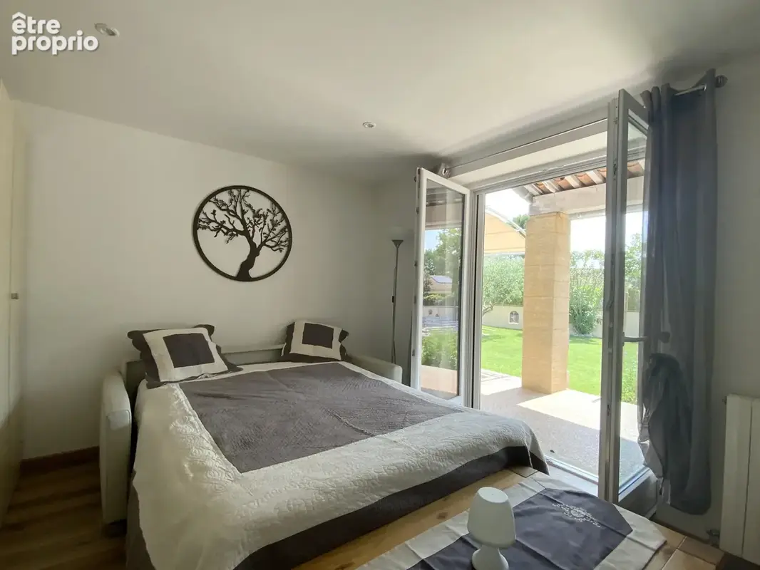 Villa plain pied sur 1000 m2 de terrain avec piscine. - photo 7