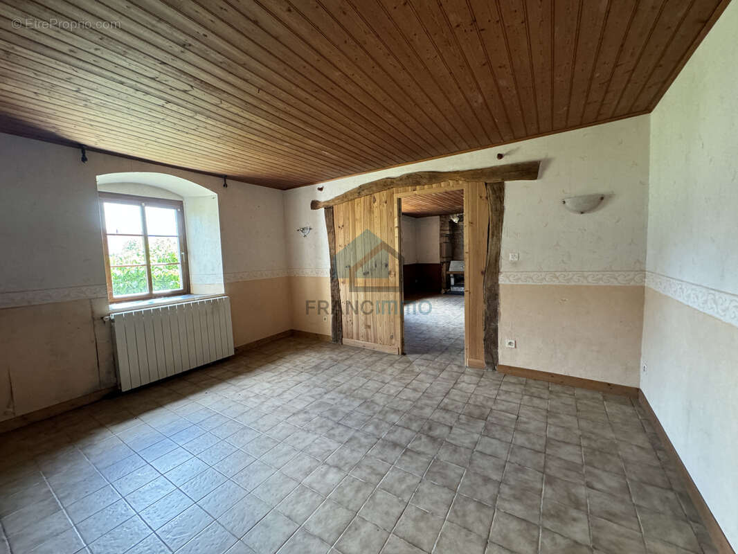 Maison à VALONNE