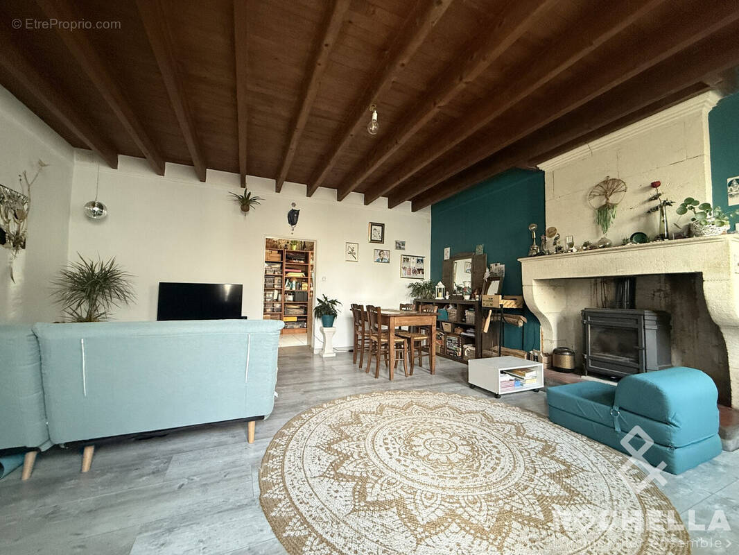 Maison à SAINT-SAVINIEN