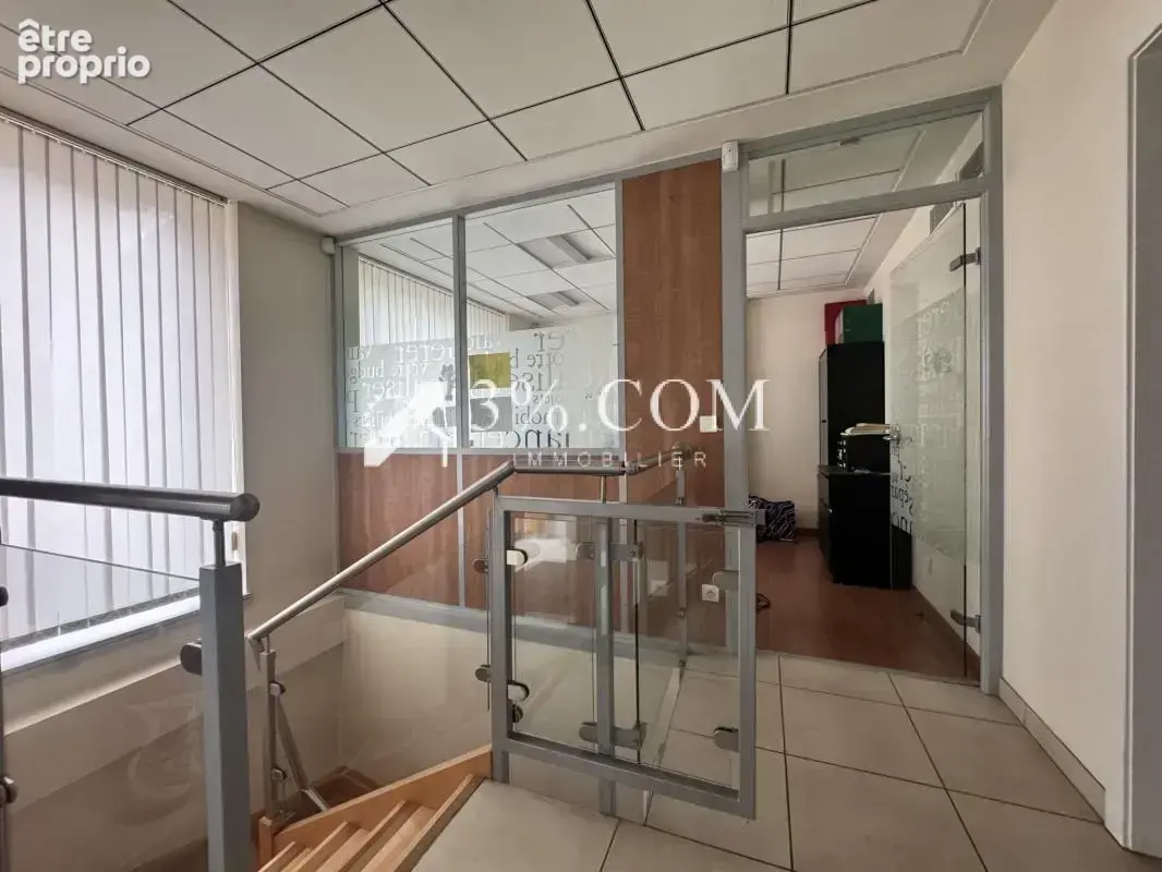 3%COM  Immeuble composé d'un  belle habitation et d'un local - photo 15