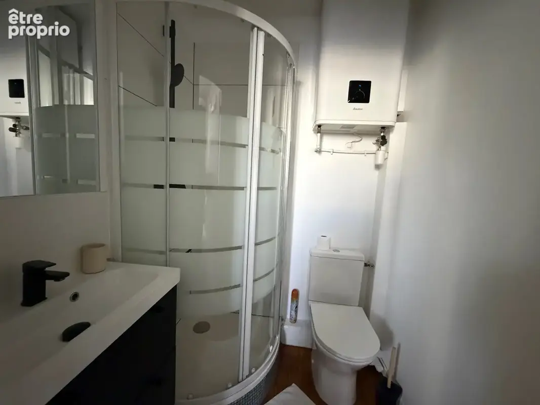 Maison/loft sur trois niveaux (170m2), calme, lumineuse, dans un cadre verdoyant - photo 17