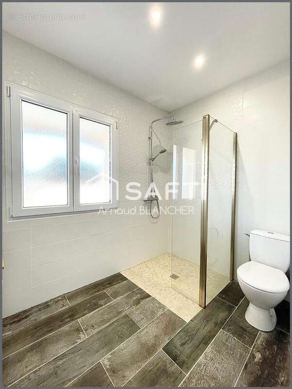 Photo 6 - Maison à ROULLET-SAINT-ESTEPHE