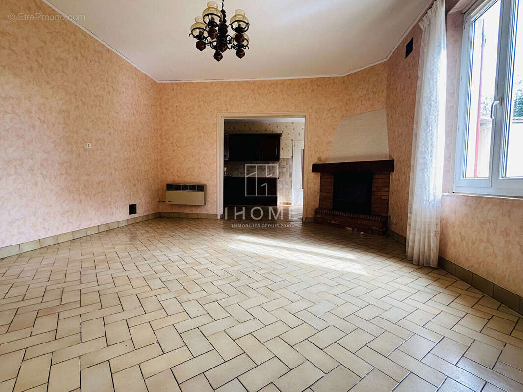 Maison à YVRE-L&#039;EVEQUE