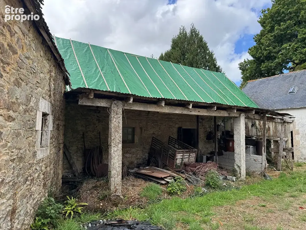 Rare ? Ensemble en pierre à rénover, cour fermée, terrain de 2500 m² - photo 11