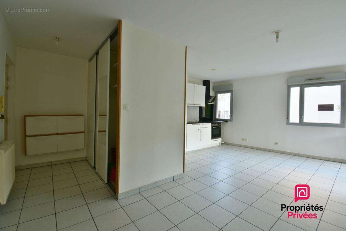 T3  très lumineux de 60 m2 en Rez de jardin - Habitation ou activité libérale - photo 4