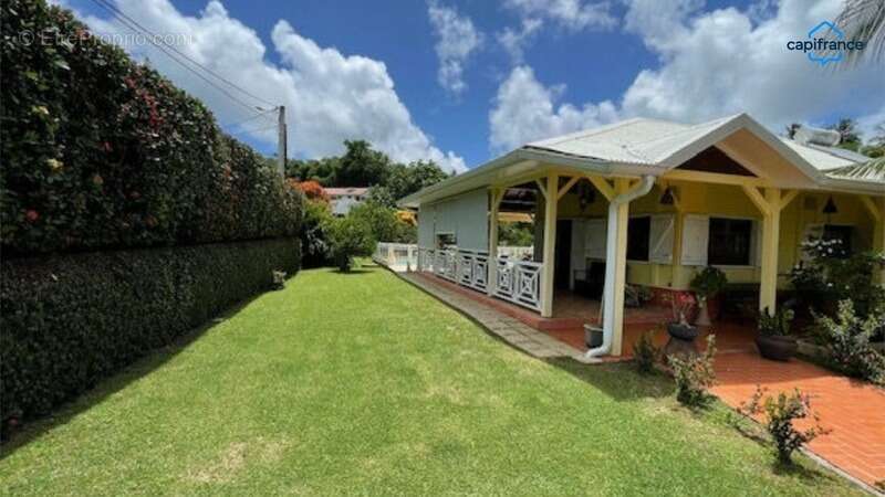 Maison à LE LAMENTIN