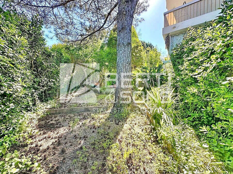Appartement à MANDELIEU-LA-NAPOULE