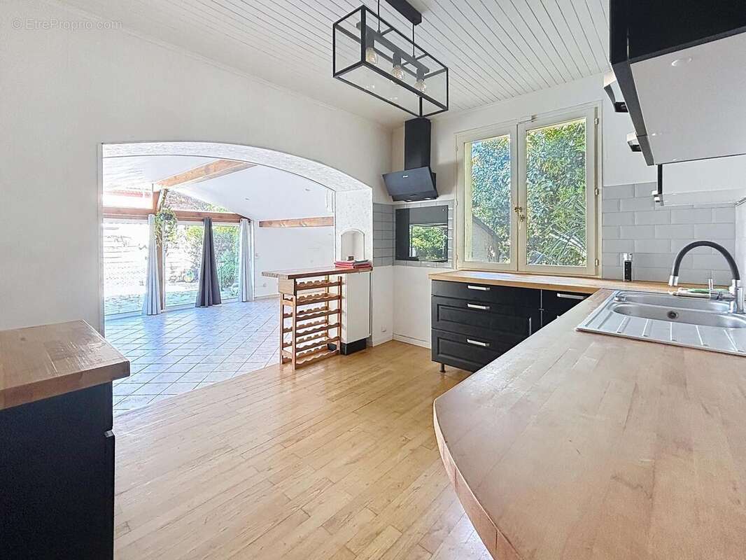 Maison 127 m² à Villeneuve-La-Comptal  - photo 3
