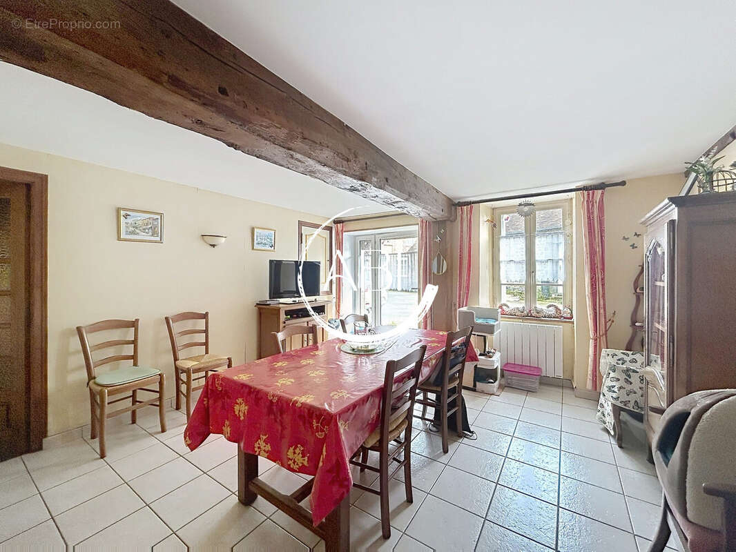 Maison à BEAUVAIN