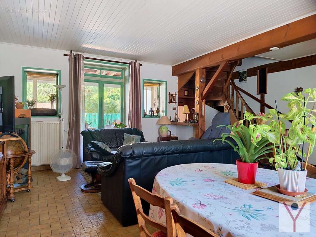 Maison 148 m² à Villars-Les-Dombes  - photo 5