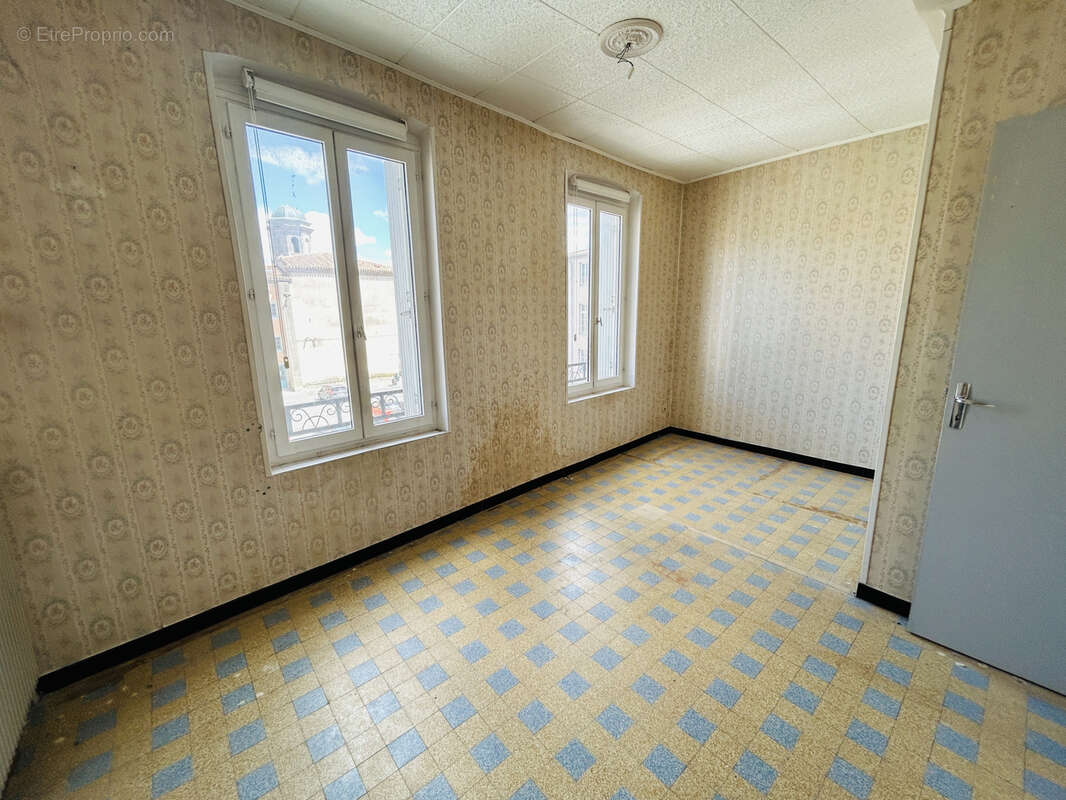 Maison de ville avec grand garage et cour. - photo 9