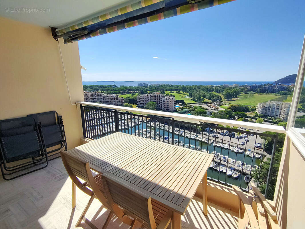 Appartement à MANDELIEU-LA-NAPOULE