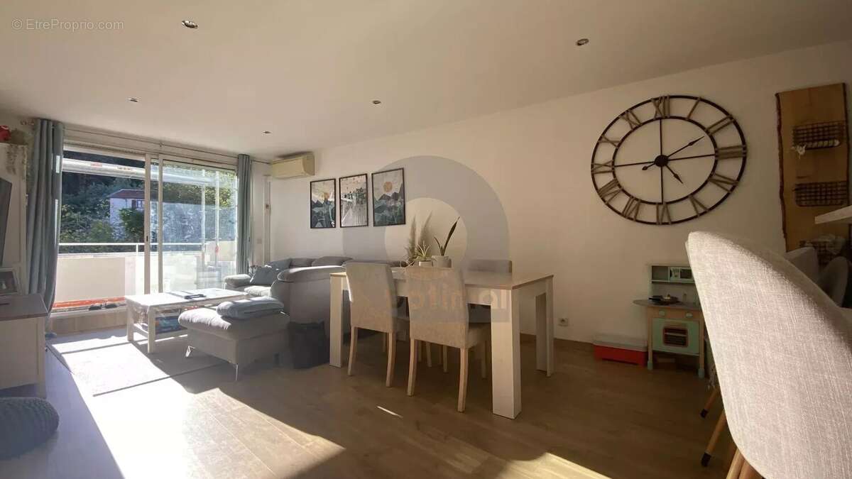 Appartement à MENTON