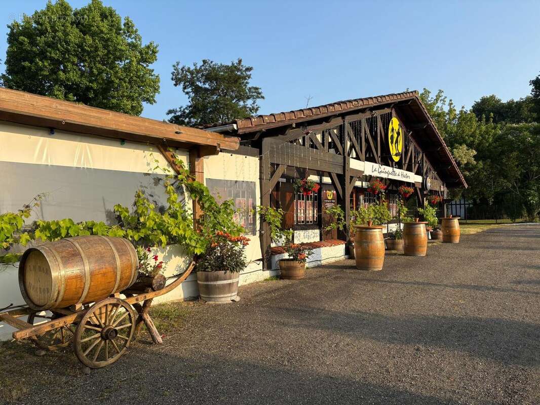 Photo 3 - Commerce à LACQUY