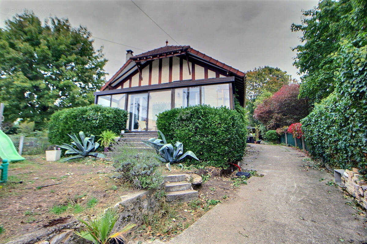 Maison à TRIEL-SUR-SEINE