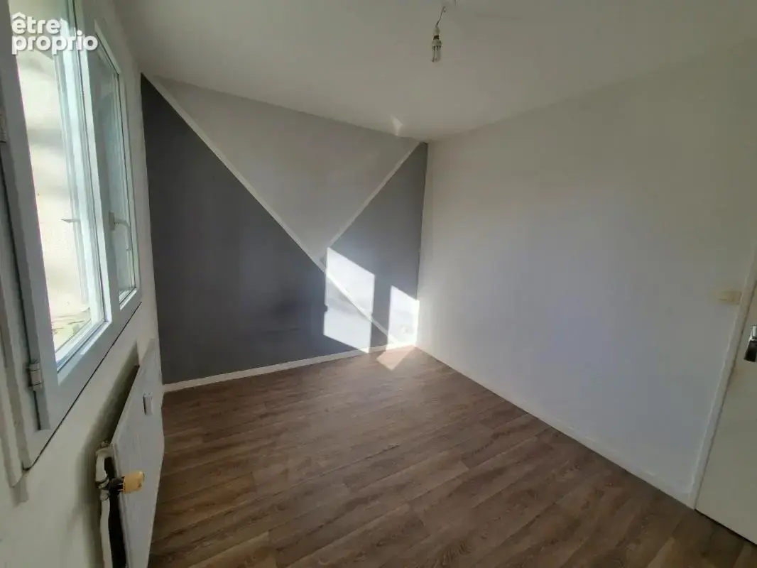 Bel appartement T3 avec balcon et cave - photo 8