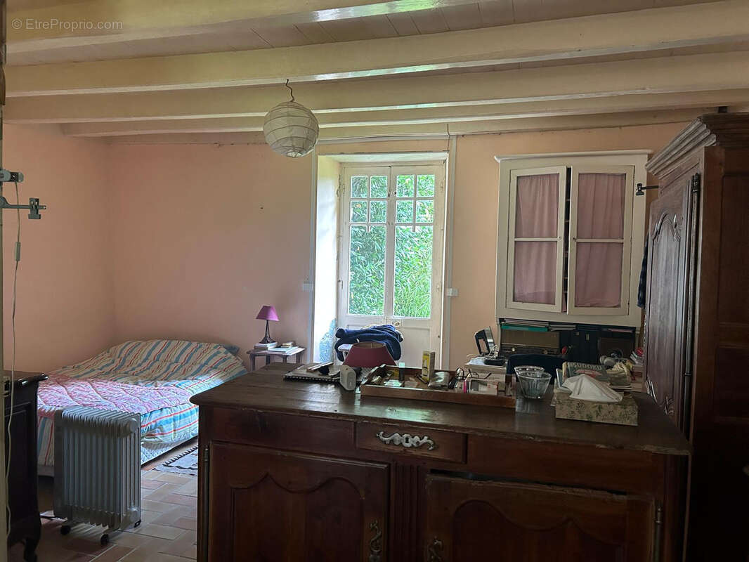 Maison à renover - 3 chambres - granzay gript - photo 6