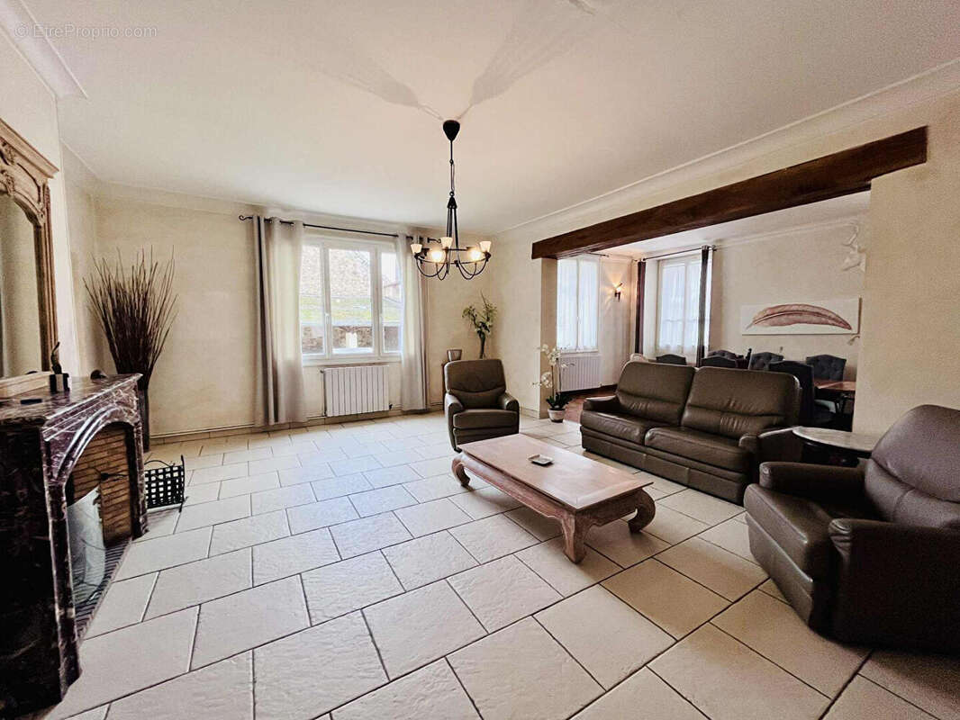 Maison à FERE-EN-TARDENOIS