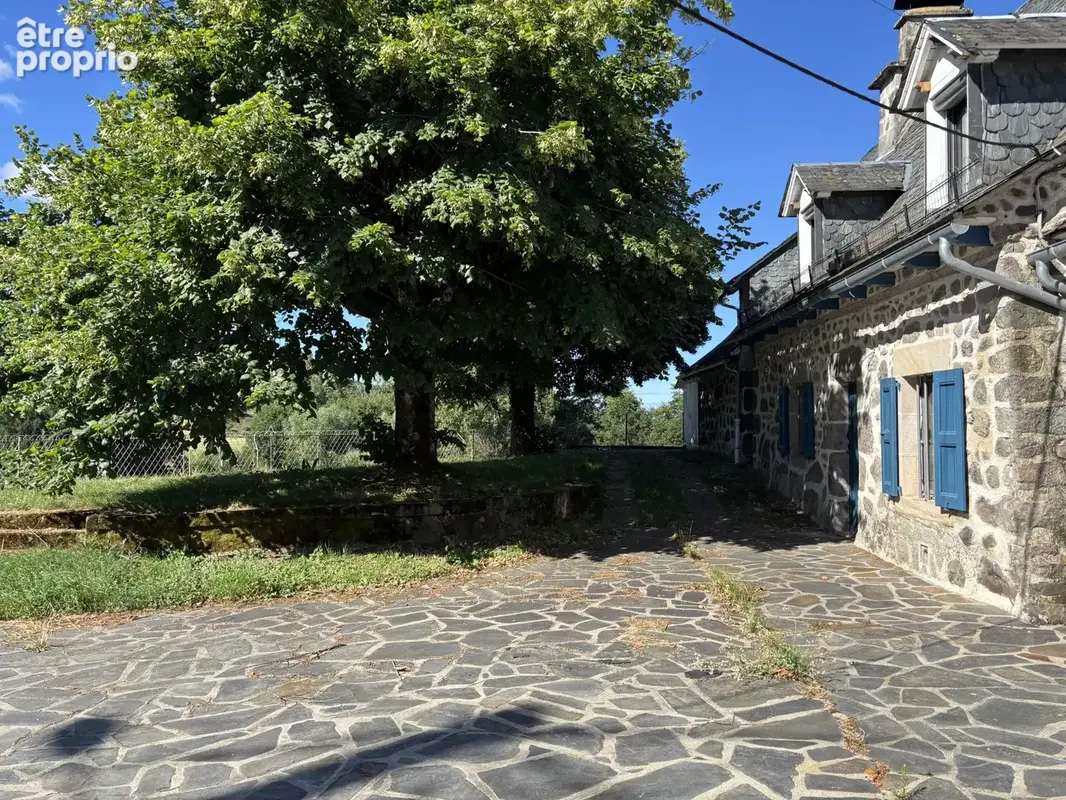 Maison 5 pièces en pierre VIC SUR CERE 15800 - photo 2