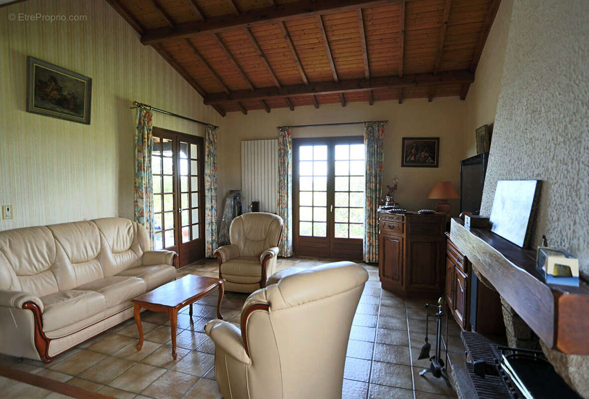Maison à LE CHEIX