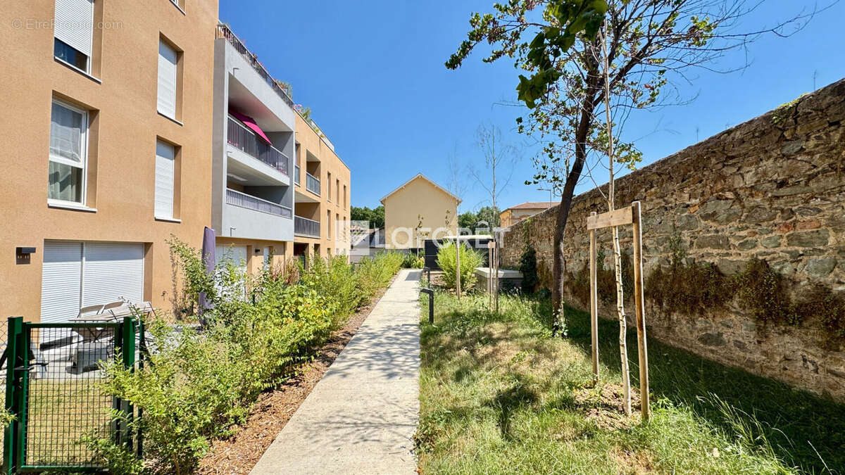 Appartement à L'ARBRESLE
