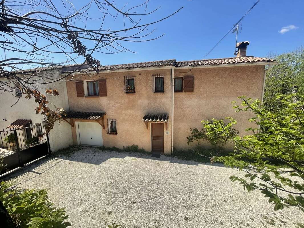 Maison à BERRE-LES-ALPES