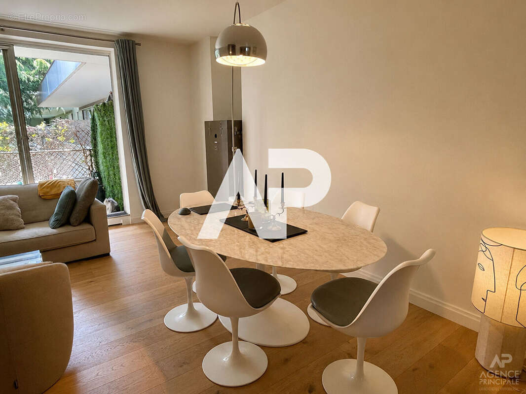 Appartement Rueil Malmaison 4 pièce(s) 107.87 m2 - photo 7
