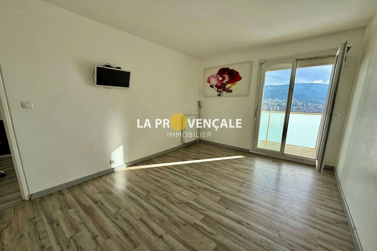 Appartement à MARSEILLE-11E
