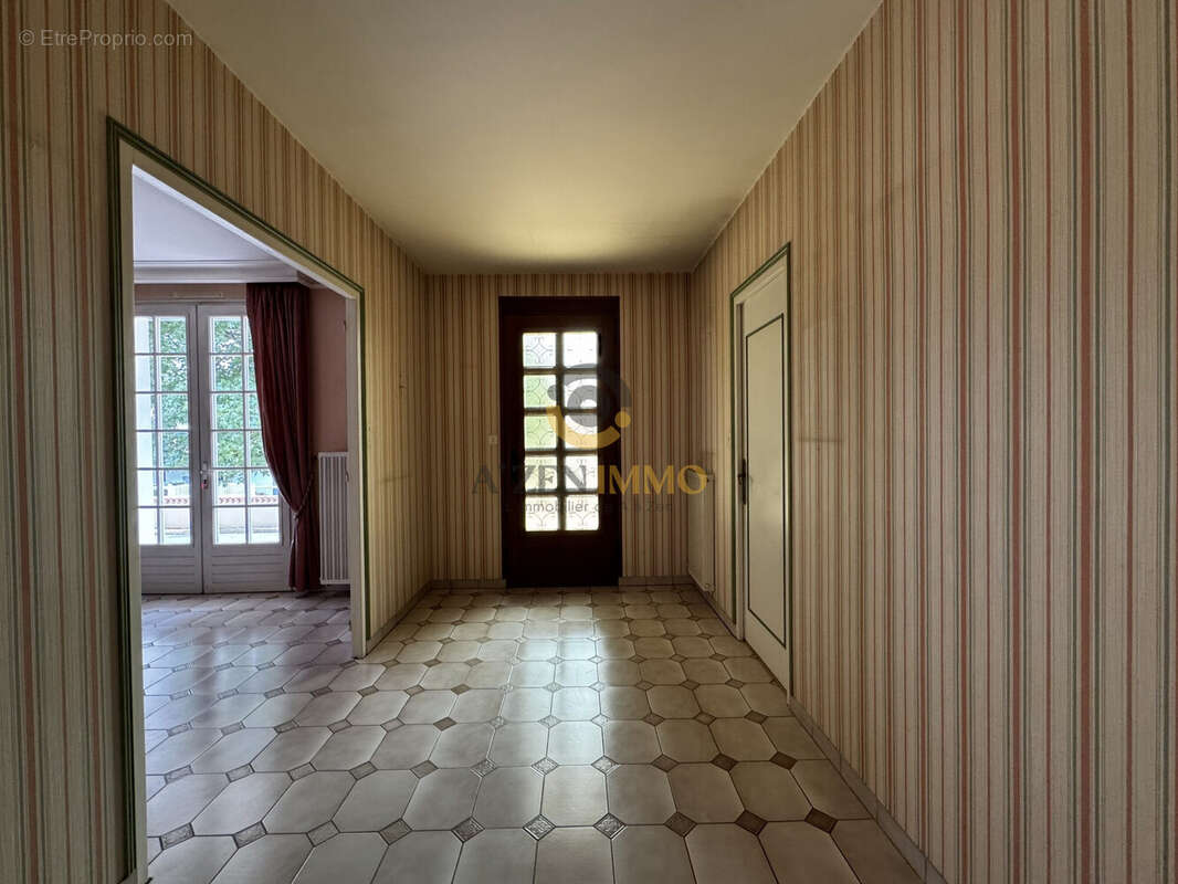 Maison 156 m² à Secondigny  - photo 3