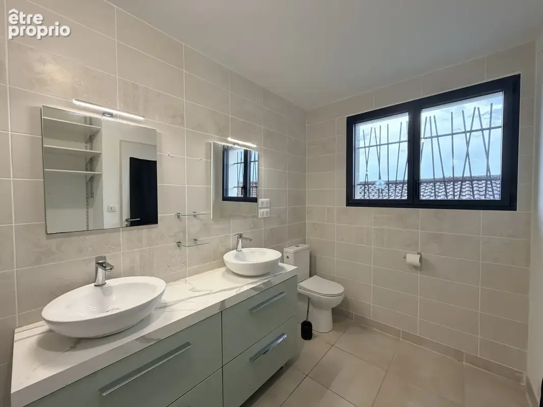Maison contemporaine avec piscine, garage et deux studios - photo 9