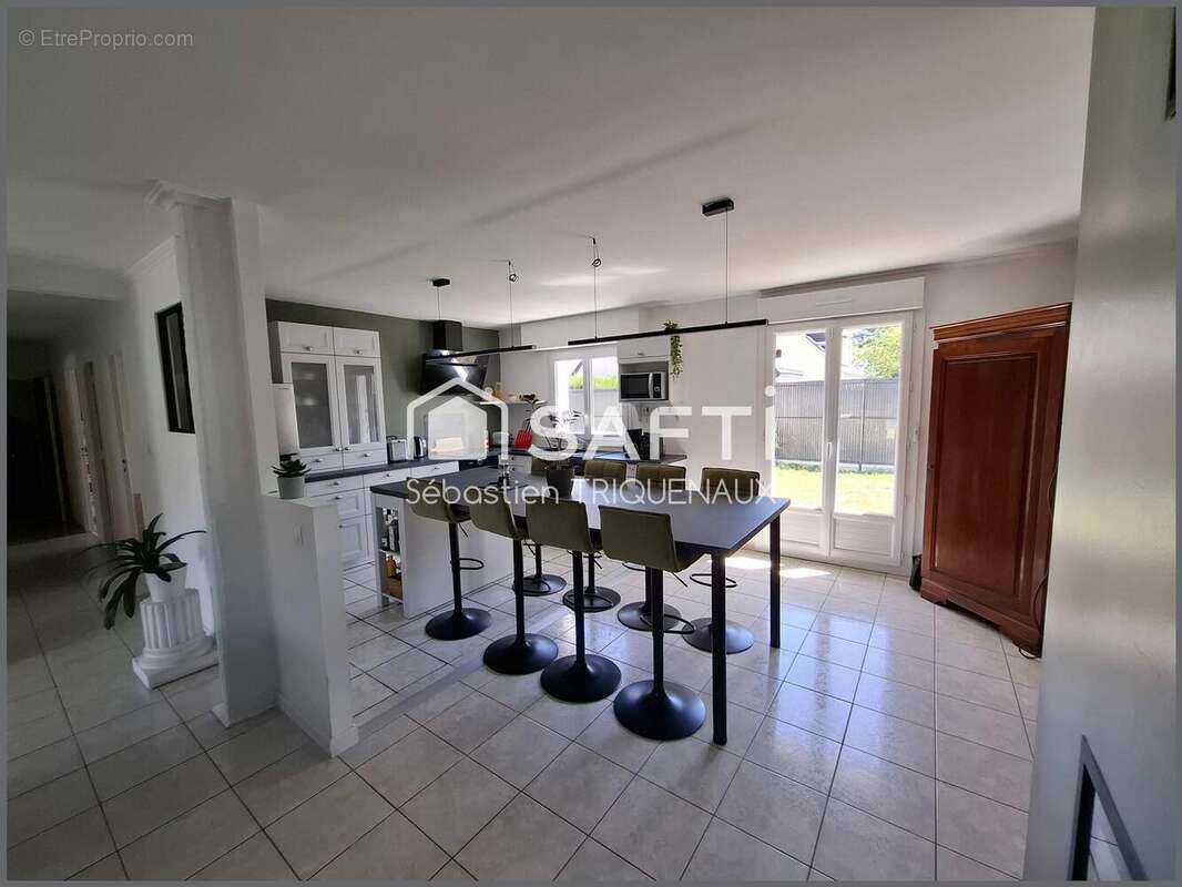 Photo 3 - Maison à AVRILLE