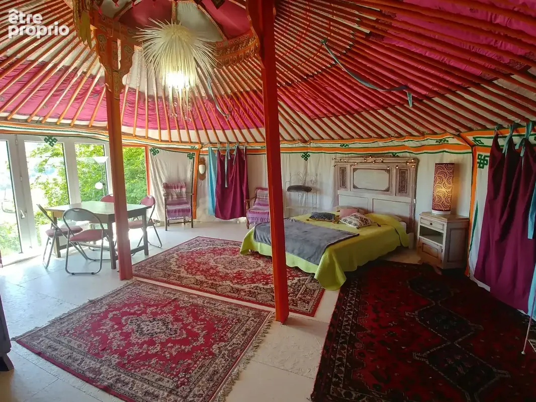 Belle maison Ardéchoise avec gîtes sur le terrain de 9950m² - photo 26